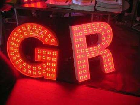 定边LED发光字有哪些优势？